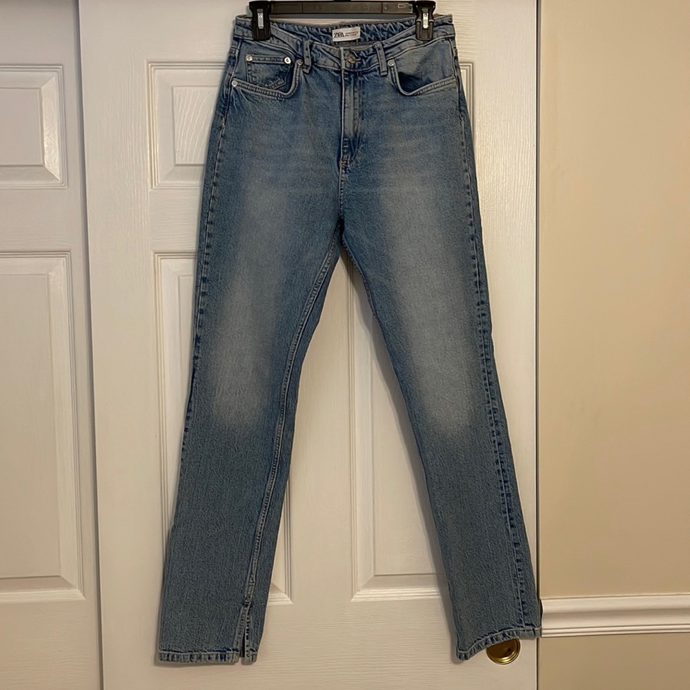 Zara mid rise straight leg denim jeans.